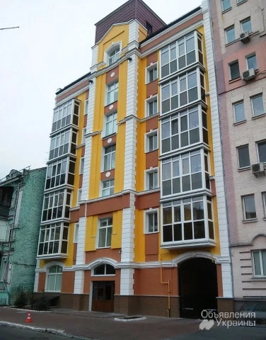 Фото Элитный бутиковый 7-ми этажный жилой дом на 6 квартир с открытой парковкой на 20 машиномест.