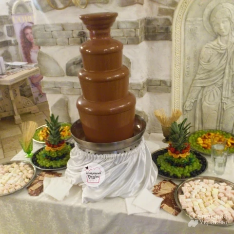 Фото Аренда шоколадного фонтана на свадьбу, дни рождения