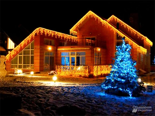 Фото Новогодняя праздничная подсветка домов, монтаж гирлянд