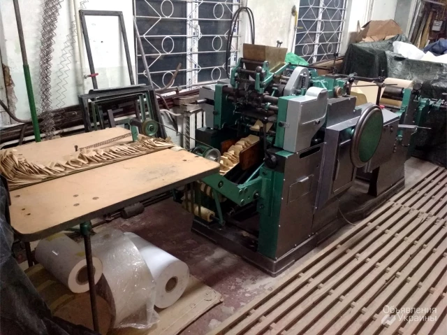 Фото Продаємо недорого обладнання для виробництва паперових пакетів.