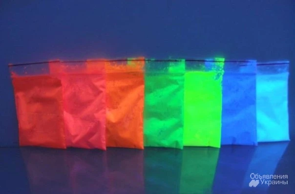 Фото Люминесцентный порошок ТАТ 33 для создания светящейся краски