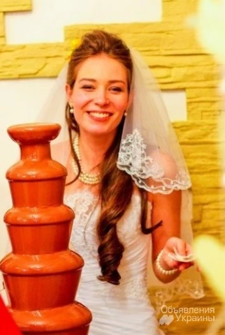 Фото  Шоколадный фонтан на свадьбу