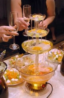 Фото Аренда фонтана для шампанского на свадьбу