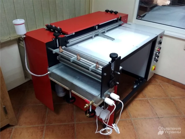 Фото Продаємо недорого палітуркоробне обладнання