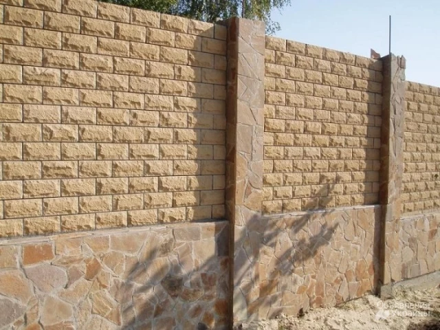 Фото фасадно стеновой паркет из песчаника со сколом