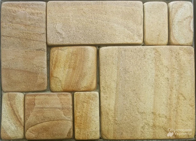Фото окатанная плитка из песчаника природного