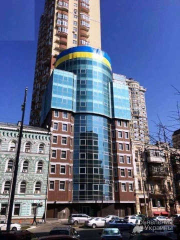 Фото Отдельно стоящее офисное здание в Киеве.