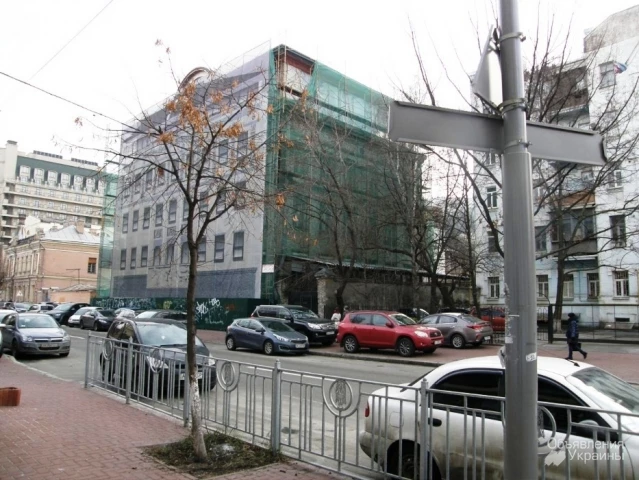 Фото Здание под гостиницу 2270 м2. Исторический квартал Киева, Подол.
