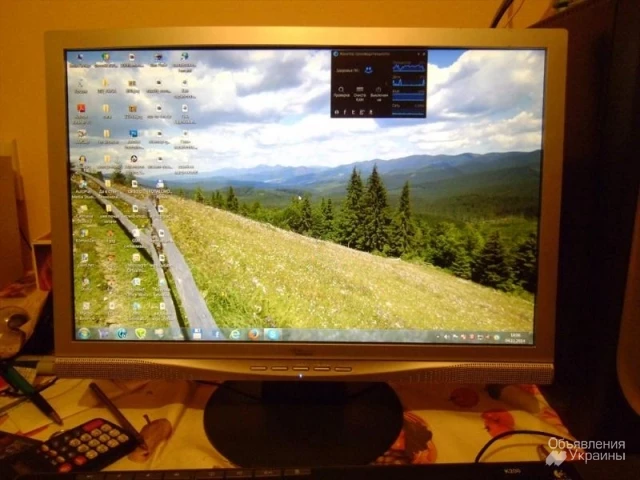 Фото сучасний комп'ютерний монітор Fujitsu Siemens ScaleoView X20W