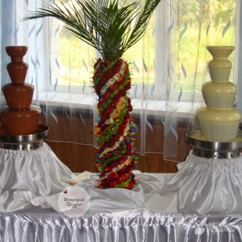 Фото Фруктовая пальма вкусный подарок