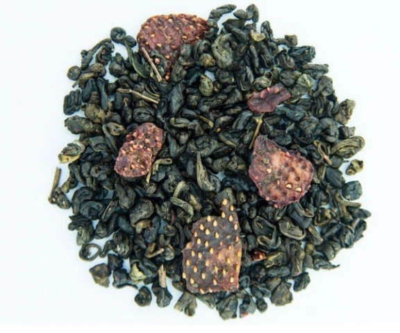 Фото Черный чай Teahouse Земляника со сливками 250 г