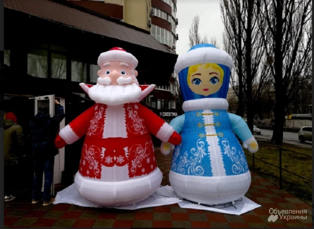 Фото Надувные рекламные фигуры Деда Мороза и Снегурочки